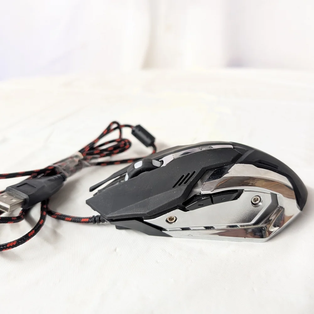 Cakce GT40 Wired Gaming Mouse - Black and Silver